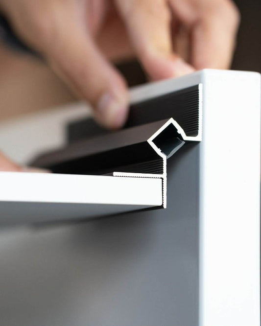 Užglaistomas paslėptas lubinis profilis su LED | YJ-349